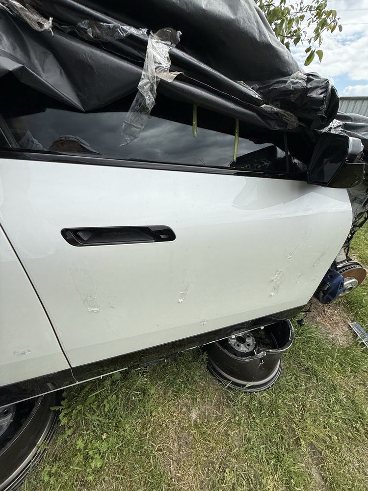 Двері BMW IX,дверка BMW I20,дверь БМВ І20,розборка,шрот