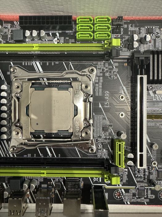 Płyta   główna  .