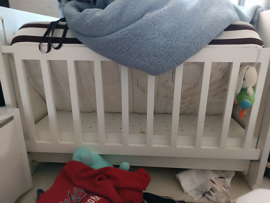 Berço com gaveta