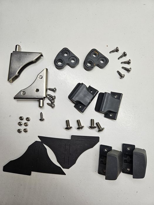 Комплект фіксаторів до скла печі Unox KVM0012A