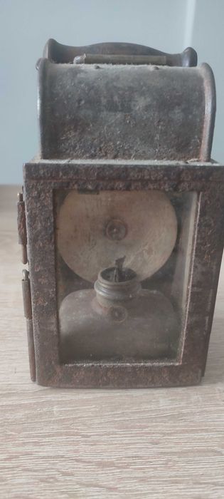 Piękna  stara lampa kolejowa sygnowana