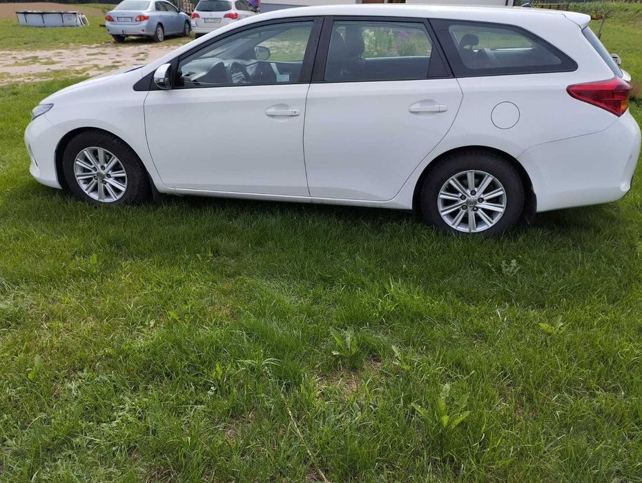 Toyota AURIS kombi