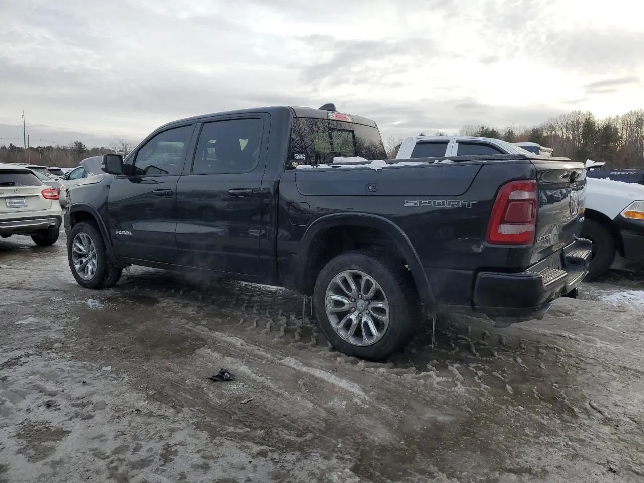 RAM 1500 LARAMIE 5.7 V8 HEMI 4x4 AWD Automat Duży LCD Kamera Świetny Stan !!!