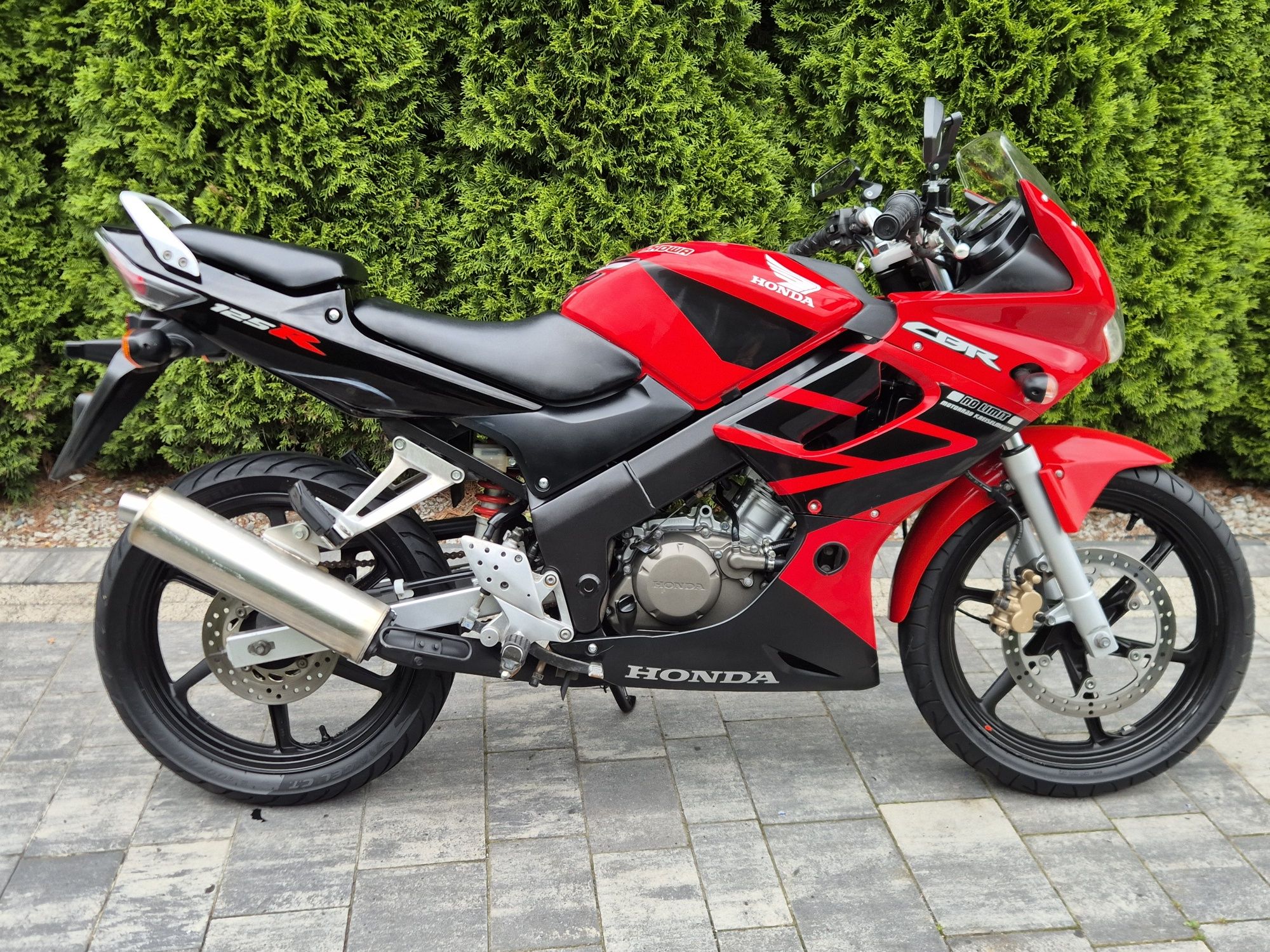 Honda Cbr 125 r 16000 km !  Zadbana kat b a1