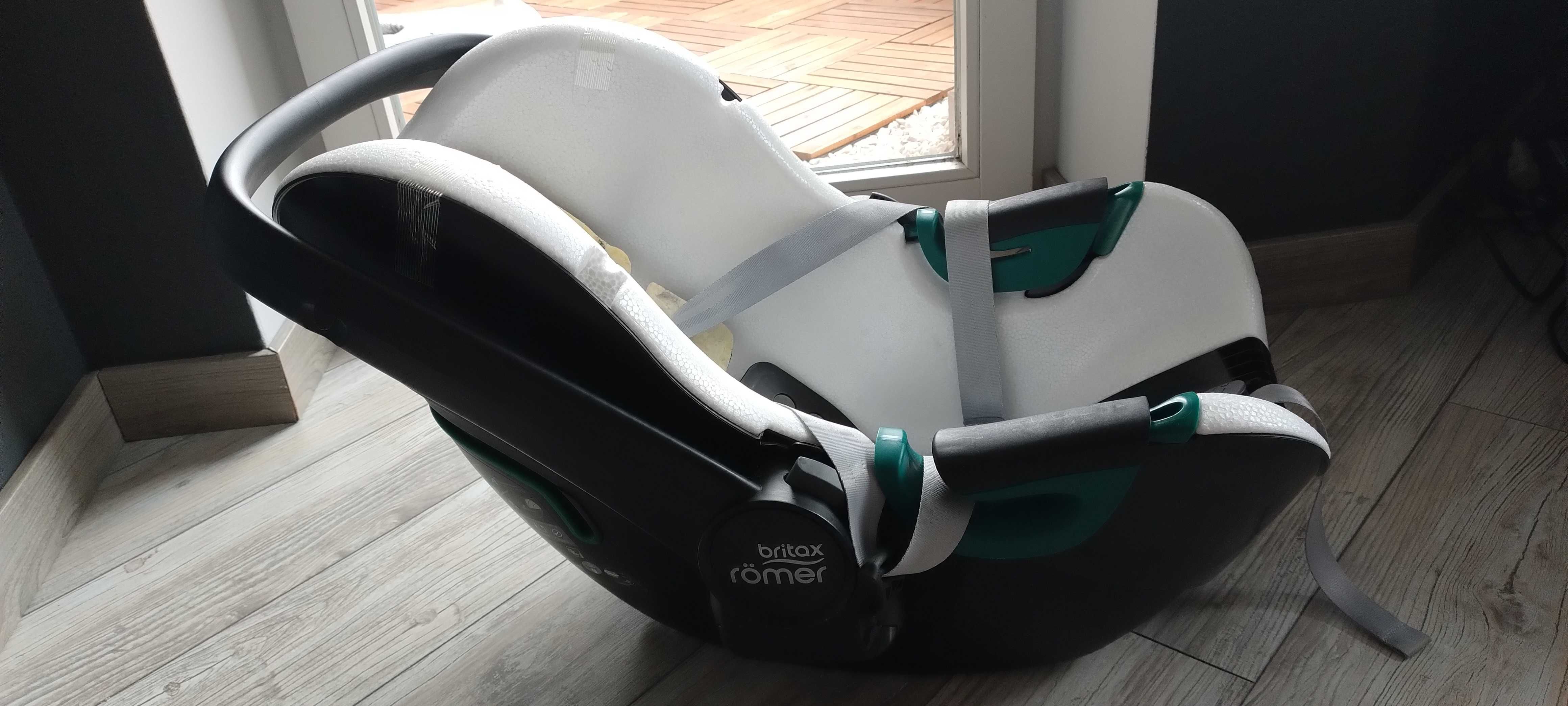 Fotelik Britax romer 3 I-size stan super stan