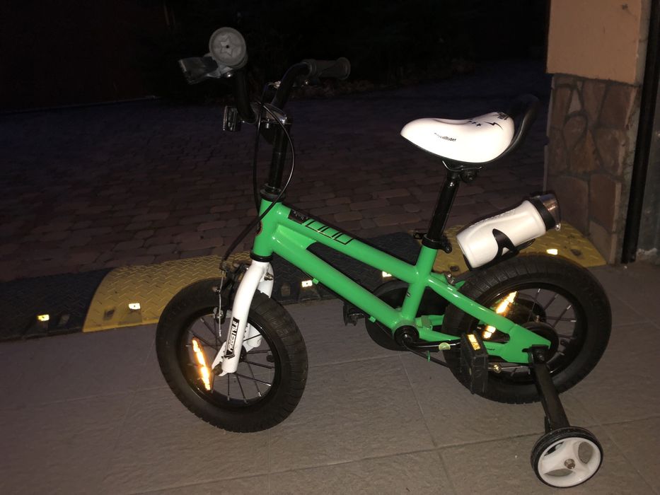 Дитячий велосипед.