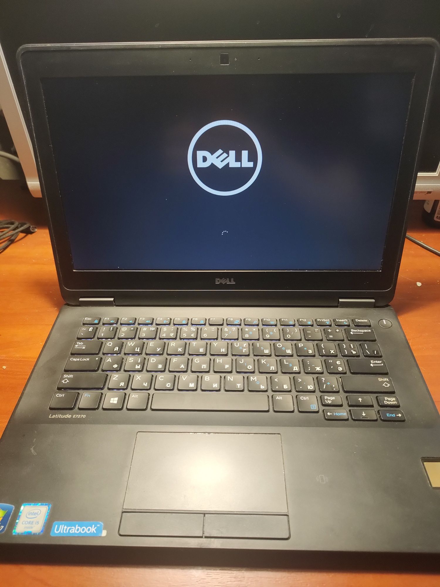 Ноутбук Dell Latitude E7270 нов. батарея 7200! (i5-6300U/8gb/SSD)