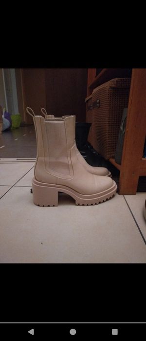 Botki na obcasie