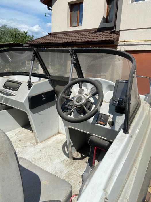 Моторний човен Барс-400, з документами.