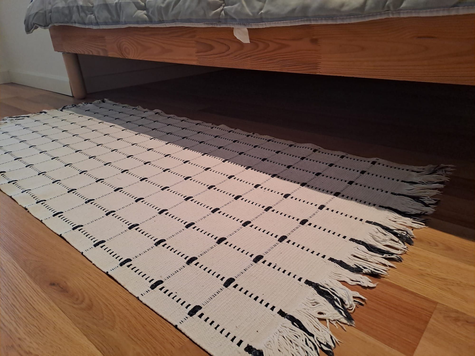 Cama madeira com estrado e colchão