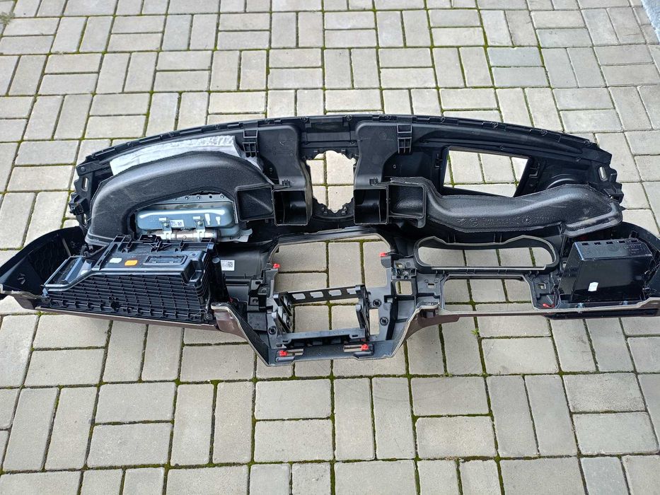 deska rozdzielcza BMW F!0,F11