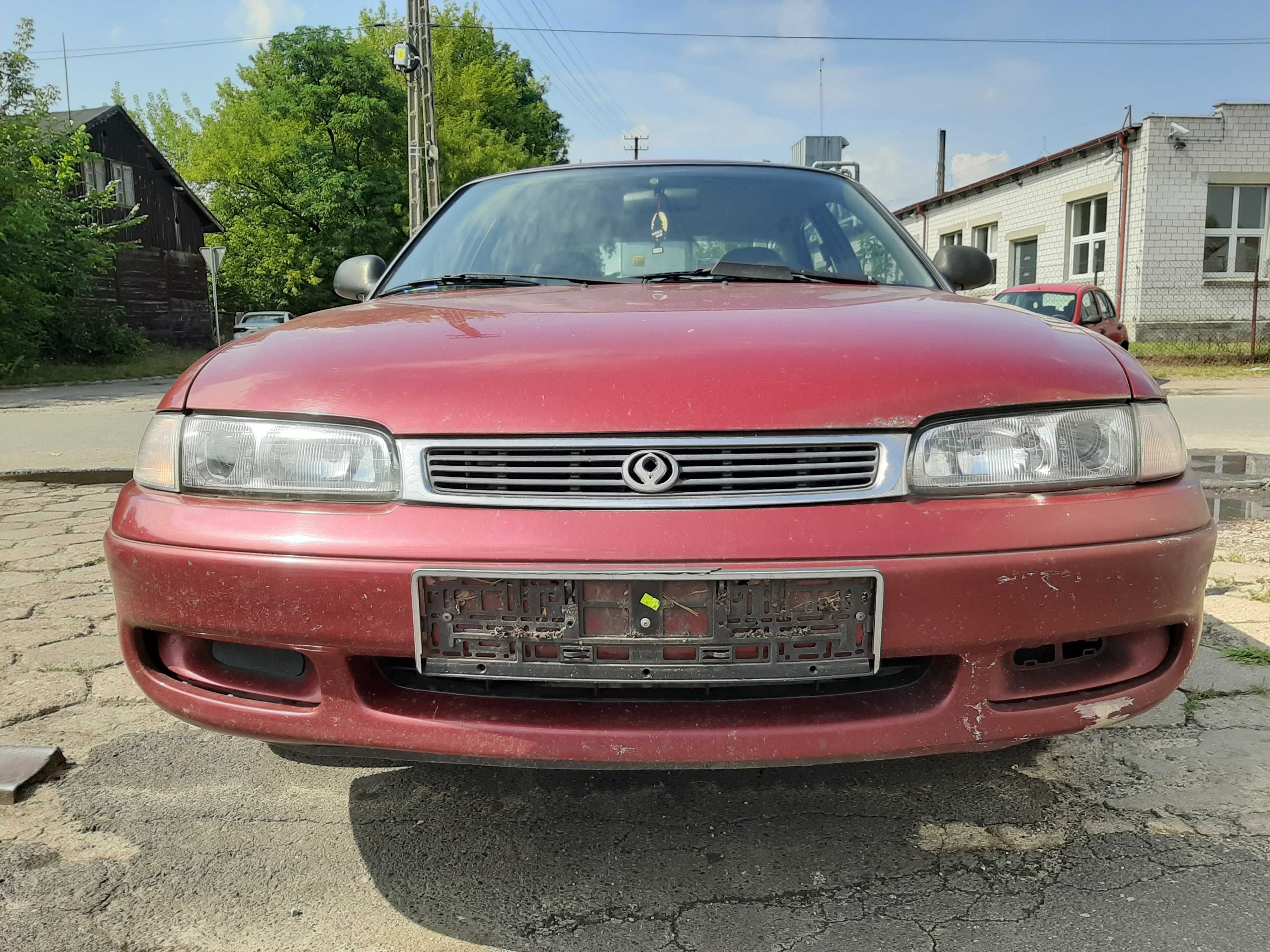 Mazda 626 GE Cronos 2.0i 1995r.Maska przednia