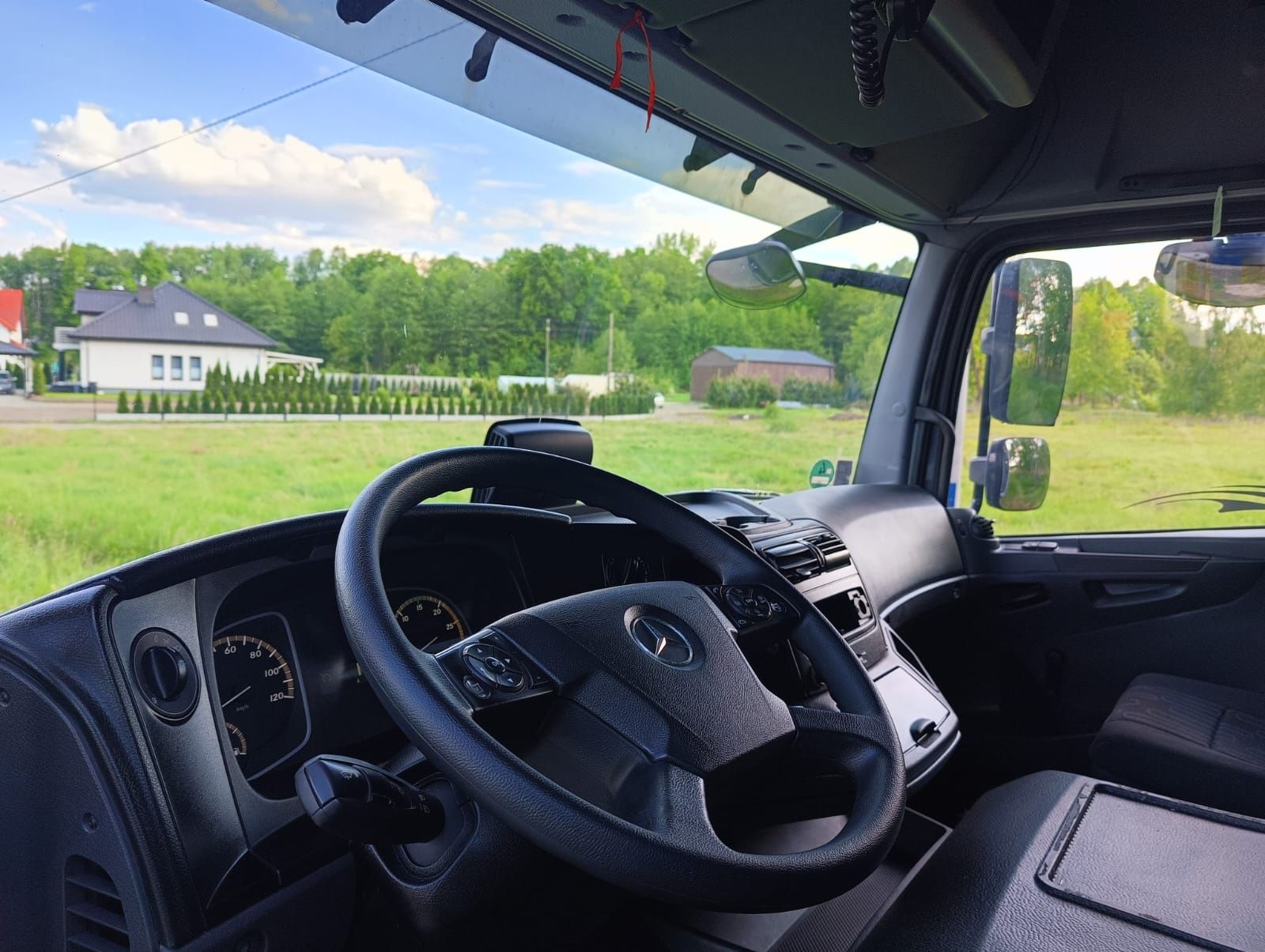 Mercedes Atego 1527 Plandeka Firanka