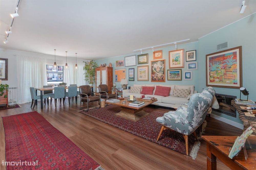 Apartamento T3 no Monte Estoril Excelente apartamento de 4 assoalhadas