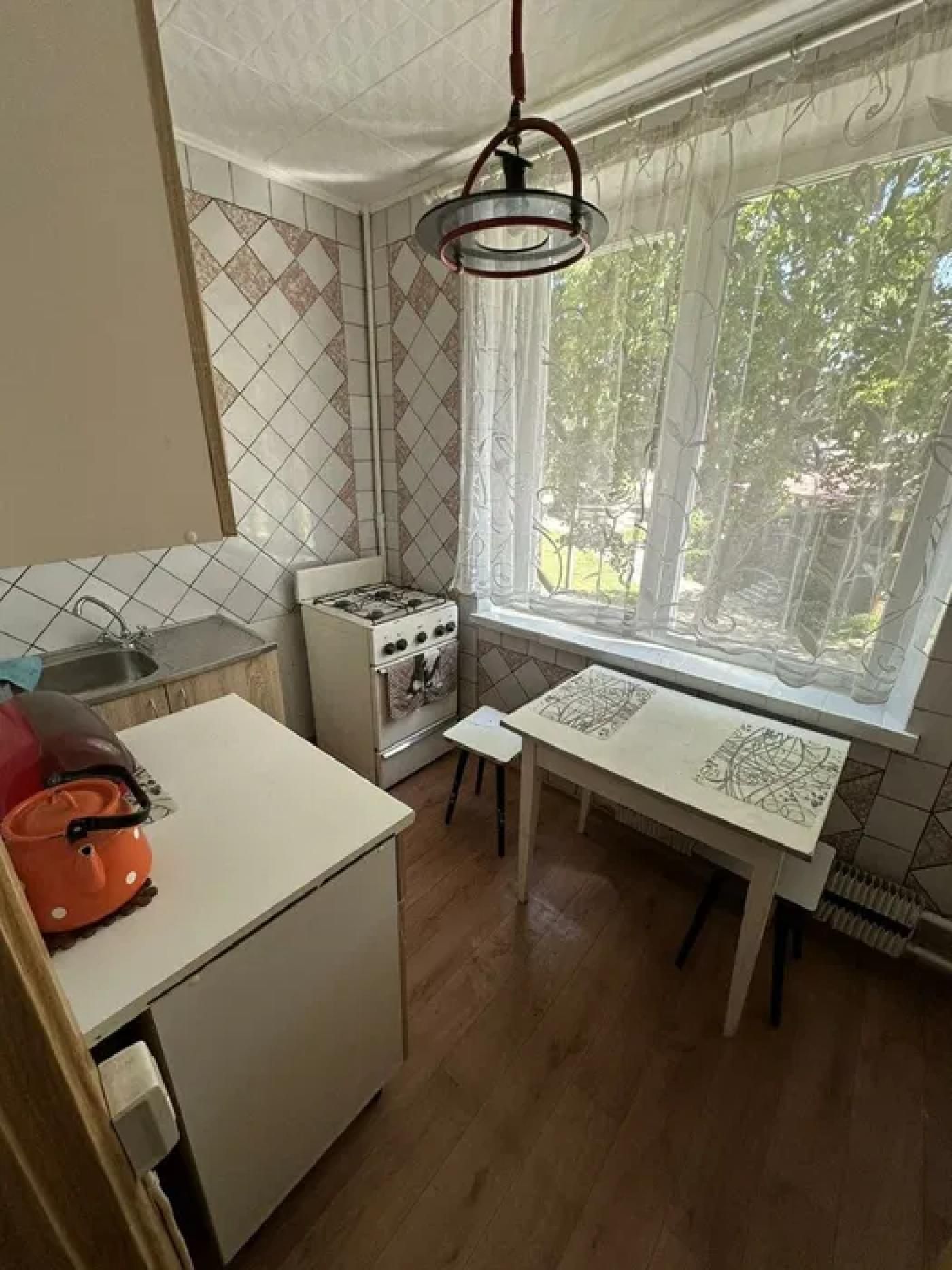 Продам 2-комнатную квартиру на ул. Нескоренных, метро Салтовка