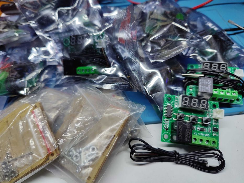 Терморегулятор W 1209 термостат 12 В, акриловий корпус