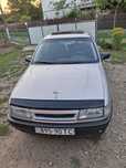 Opel Vectra 1.6.  1990