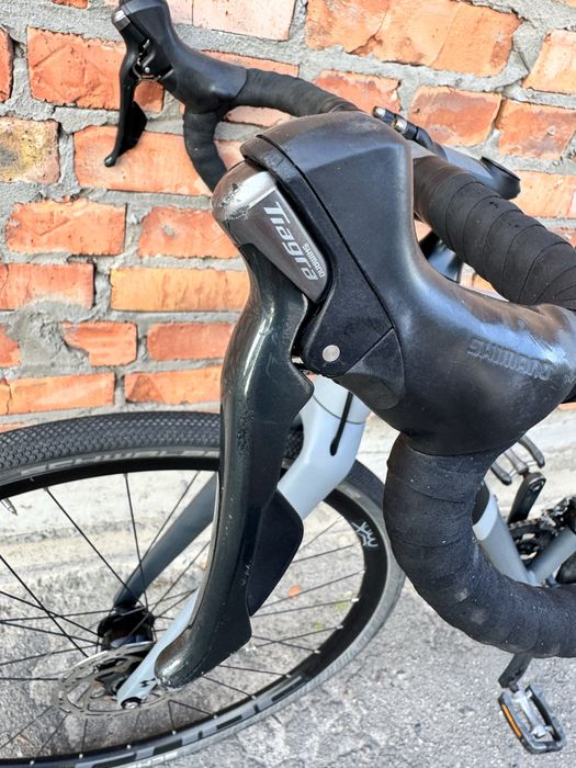 Гравел гравійник Cube nuroad на shimano Tiagra