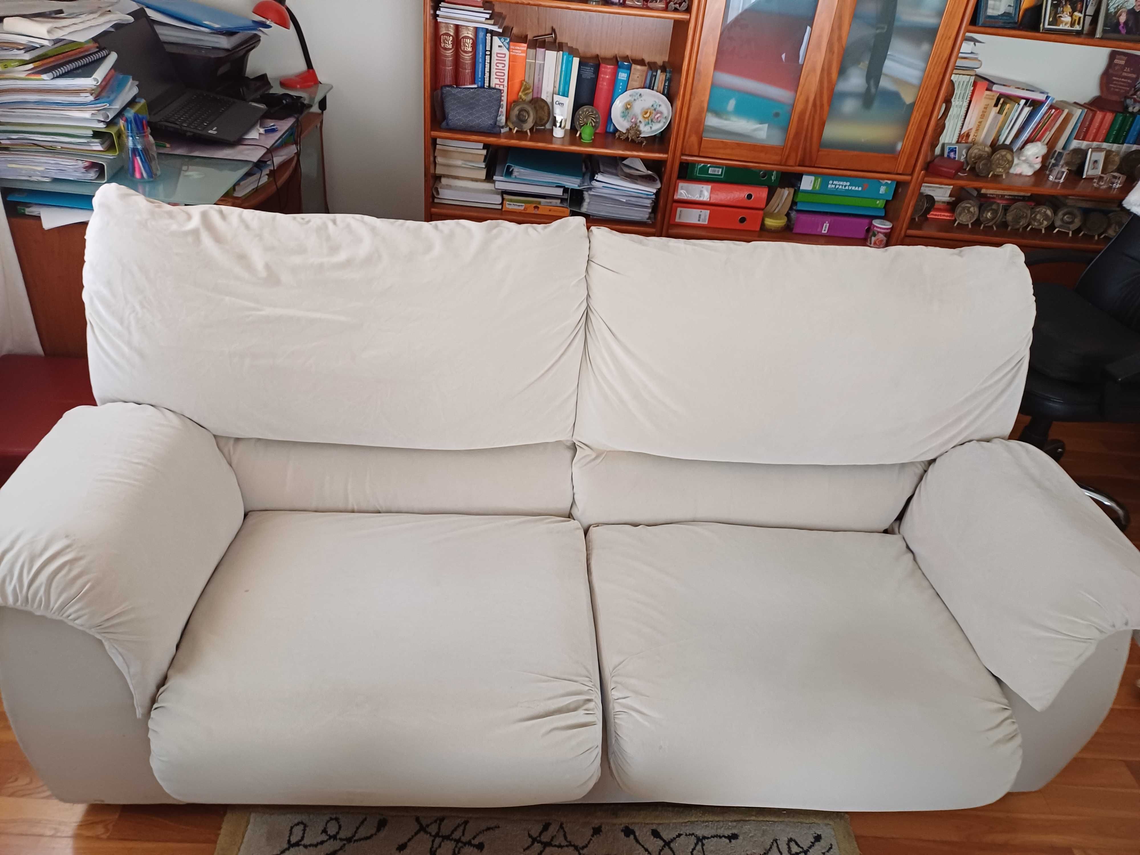 Sofas de 3 e 2 lugares