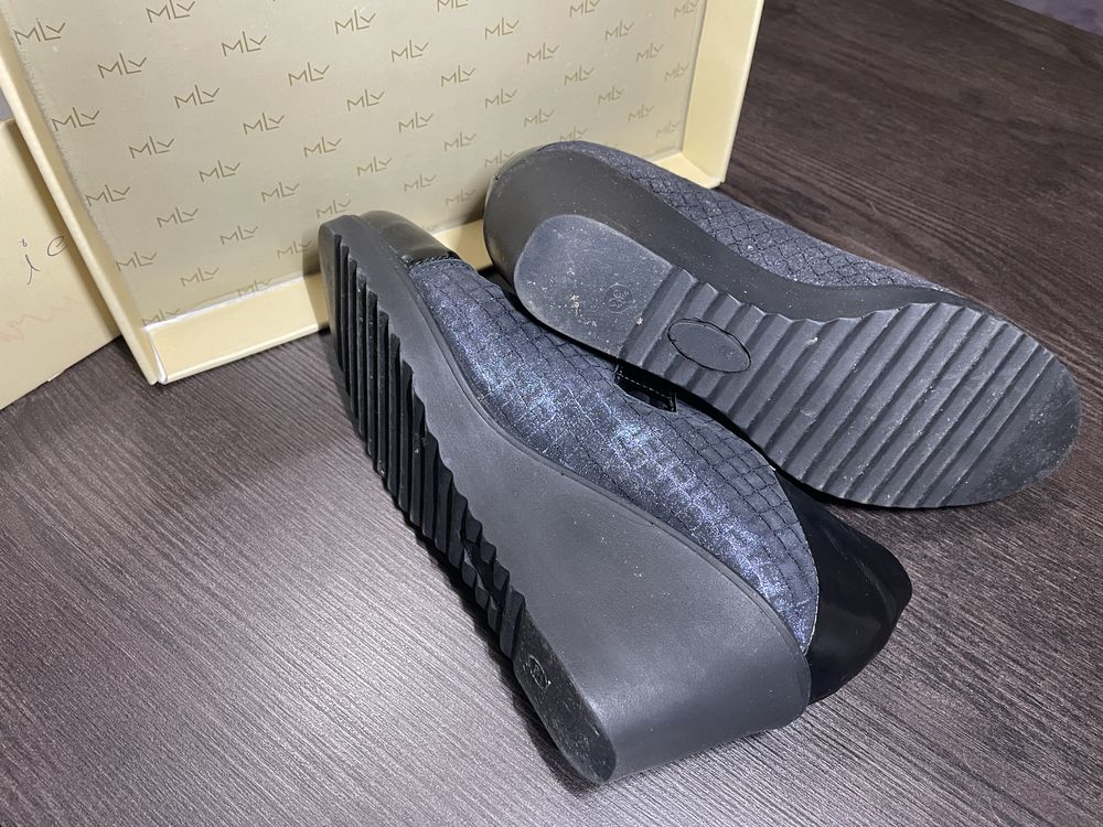 Sapatos senhora - Tamanho 38