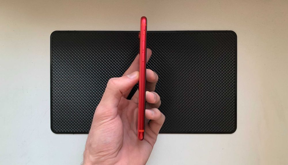 Почти идеальный - iPhone SE 2022 - 128 гб - 98% АКБ - NEVERLOCK - RED