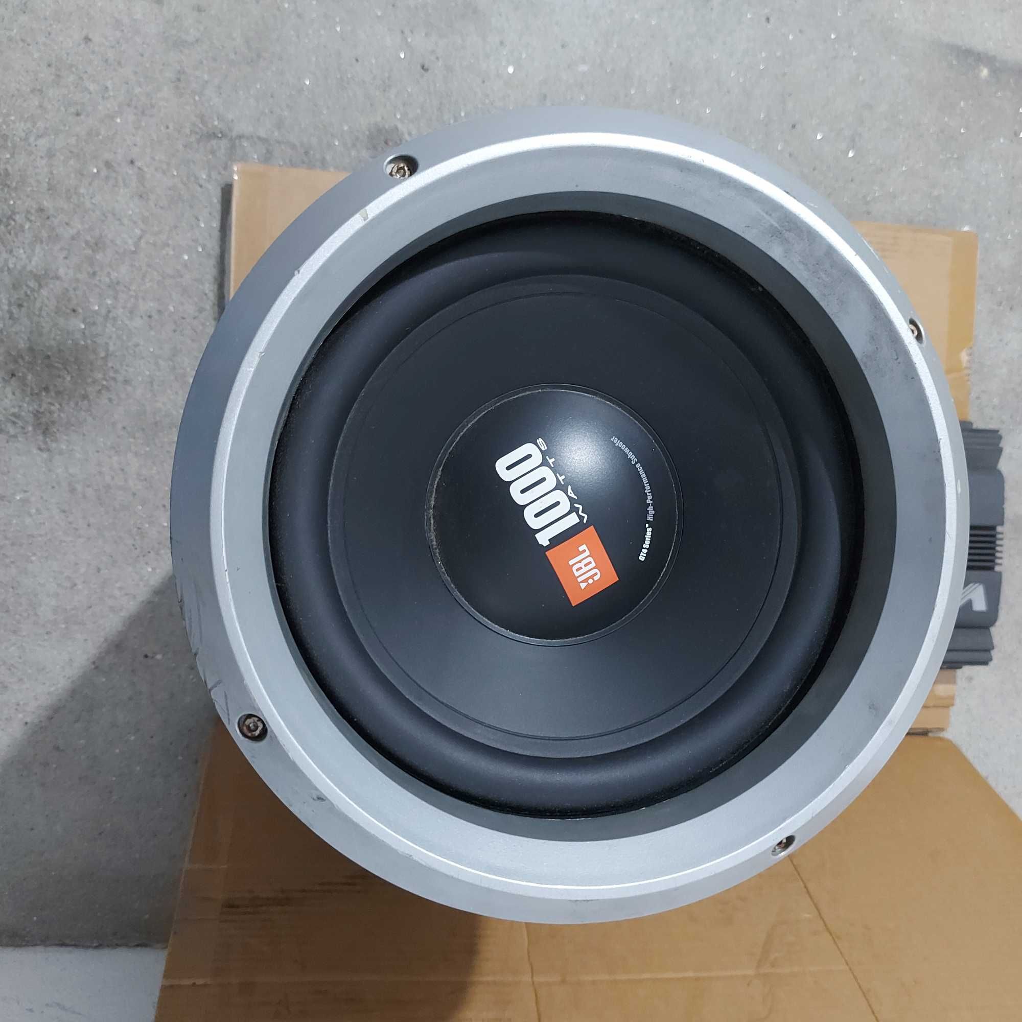 sbuwoofer JBL e amplificador ALPINE