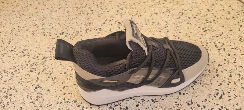 Sapatilhas Sixty Seven