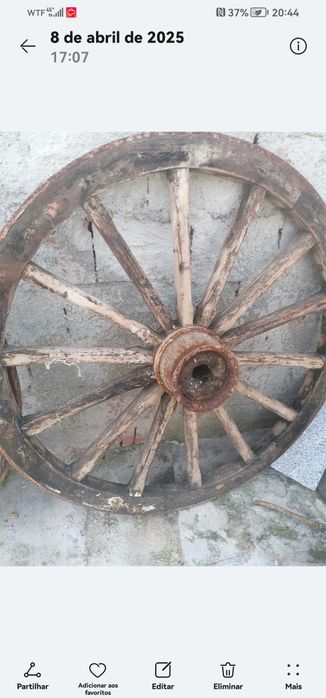 Rodas de carroça Alentejana antigas em bom estado