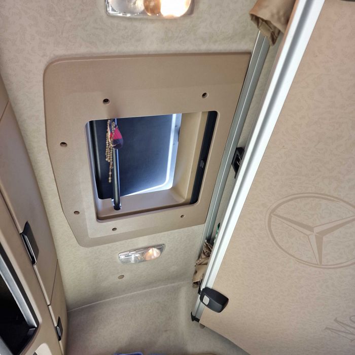 Trator Mercedes Actros 18.45