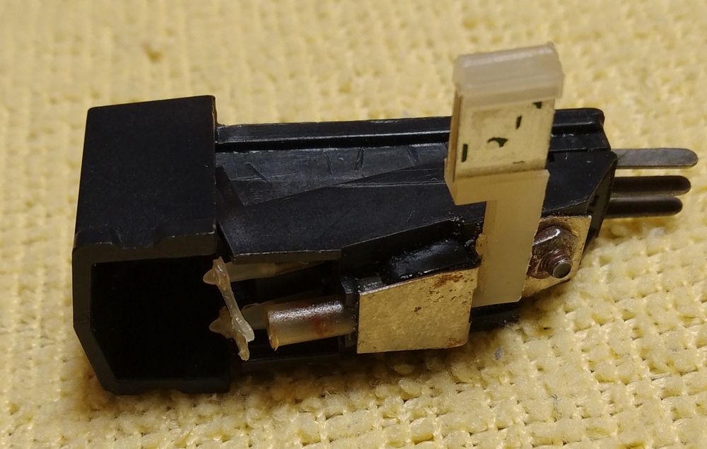 Головка звукоснимателя ГЗП-301 без иглы фирмы Радиотехника 1989 год