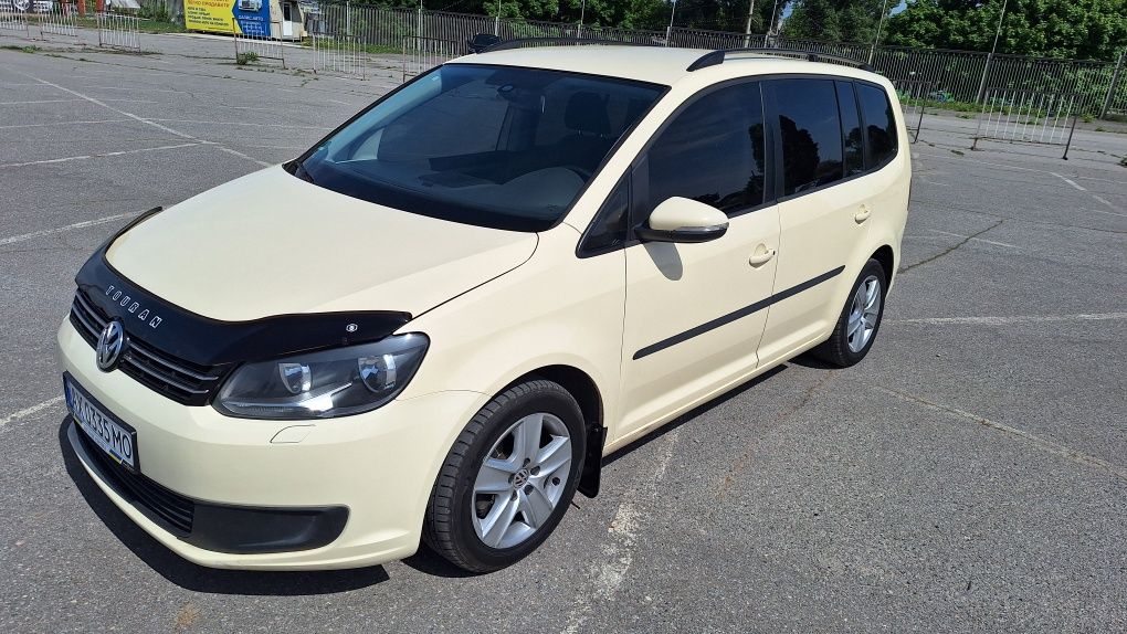 Продам семиместный минивэн VW Touran,2011гв