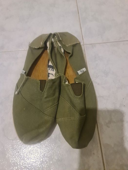 Vendo sapatos verão novos