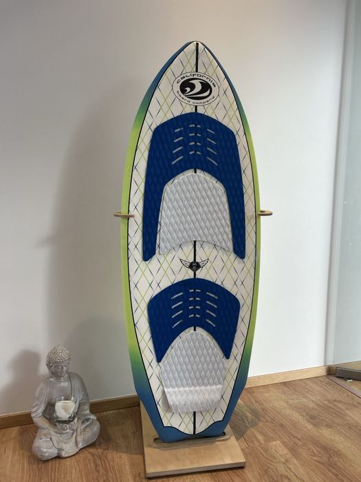 Prancha de Wakesurf California Board Company – Como nova!