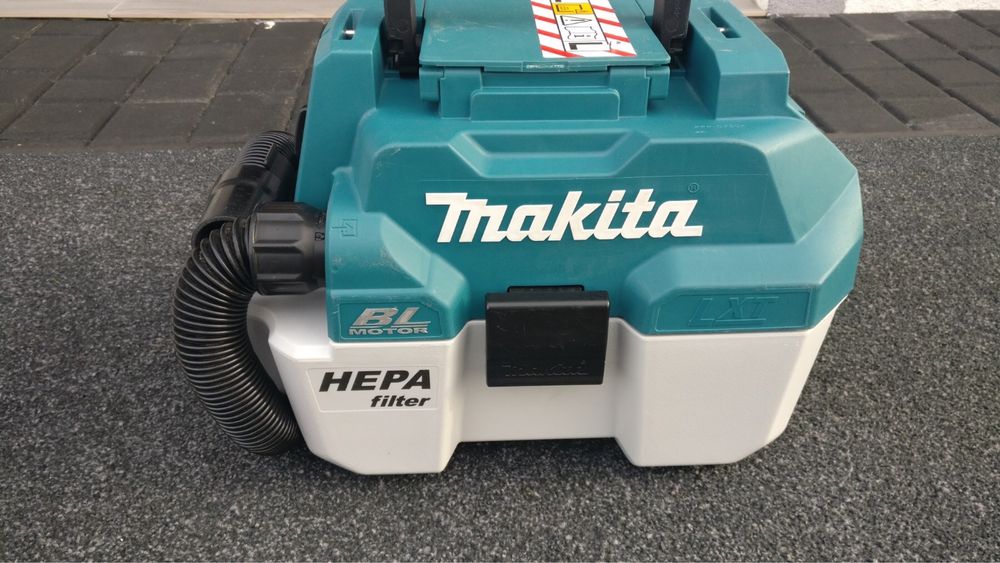 Акумуляторний безщітковий пилосос Makita DVC750L (18 В, 7,5 л.)