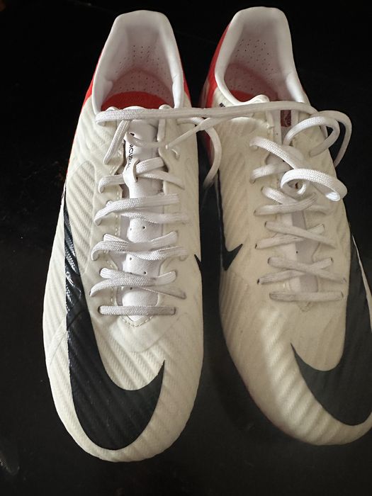 Chuteiras Nike Mercurial 39
