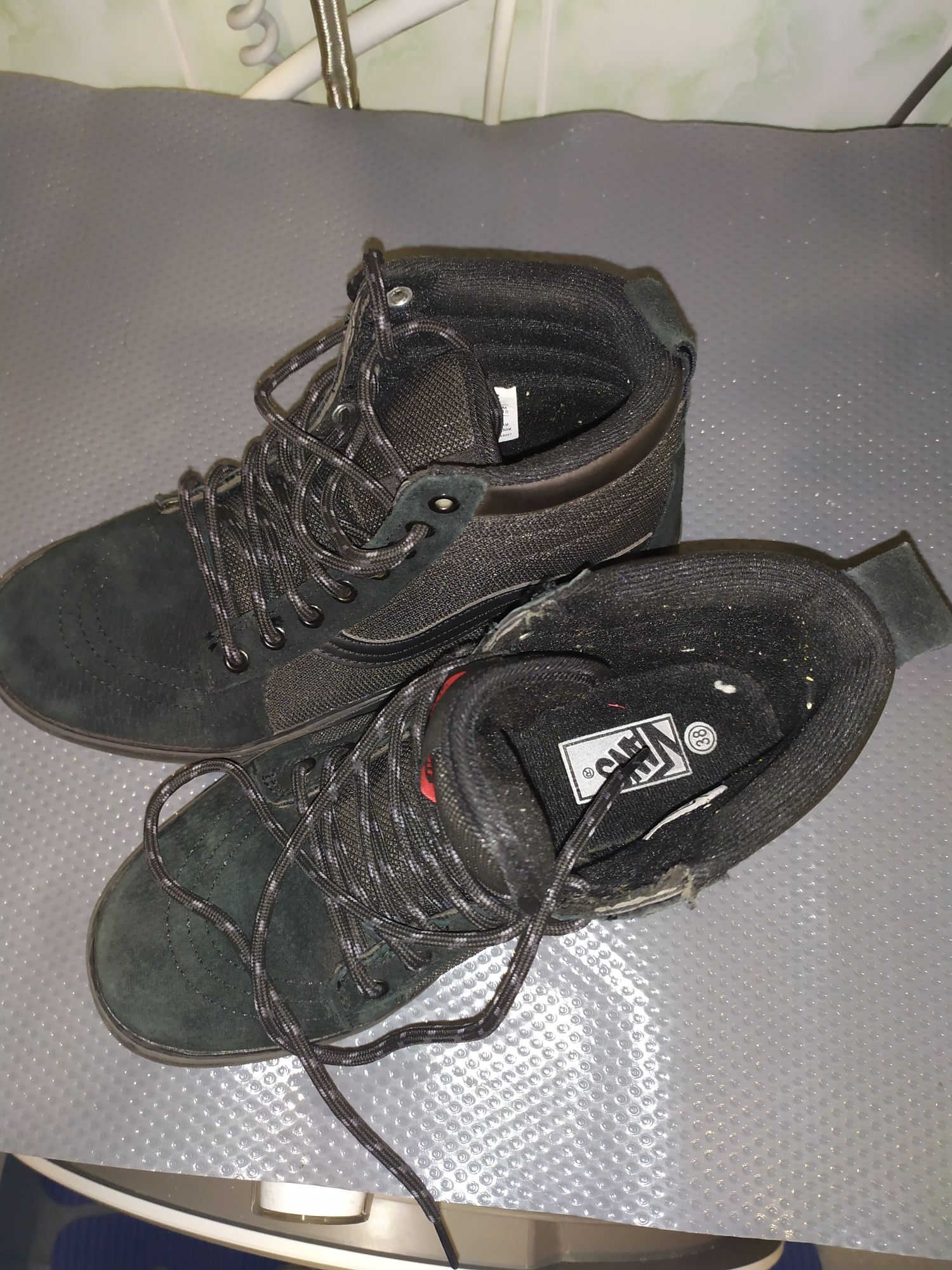 Зимние ботинки Vans-38 размер