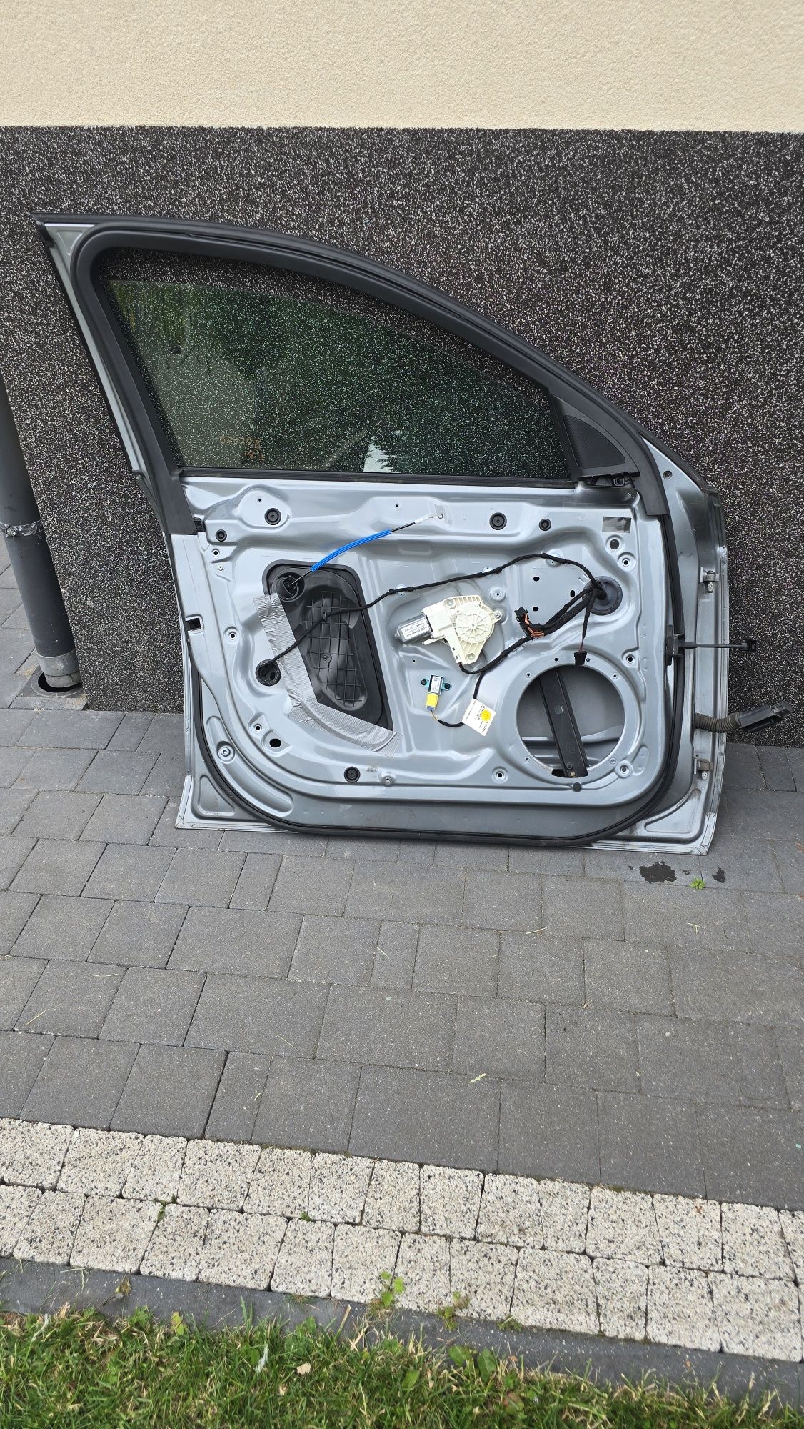 Drzwi lewy przód Audi A4 B8 LY7G