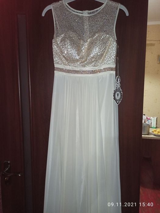Продам нове плаття
