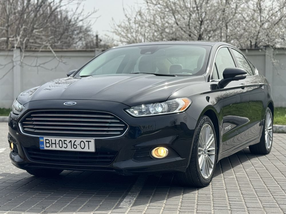 Продам Ford Fusion SE Гибрид