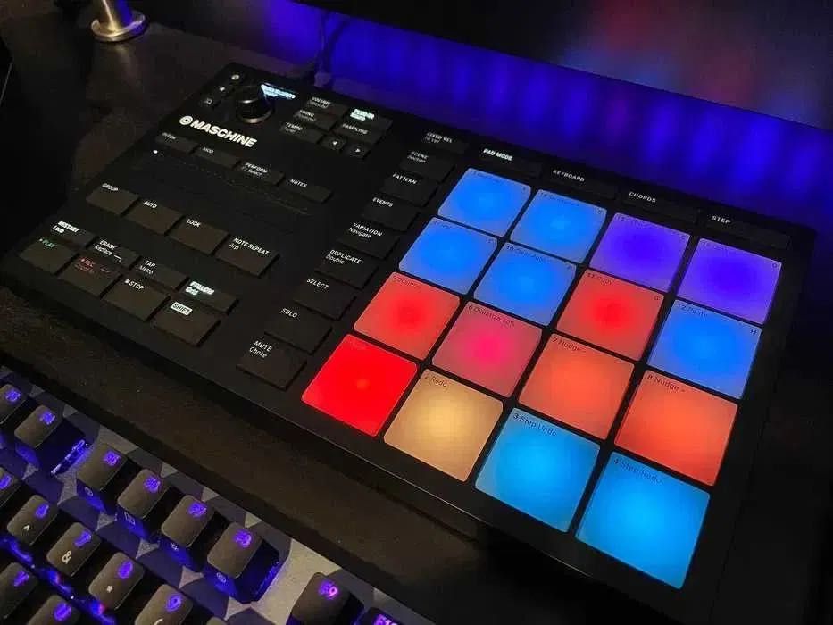 Native Instruments Maschine Mikro MK3 - *OFERTA* protetor Decksaver