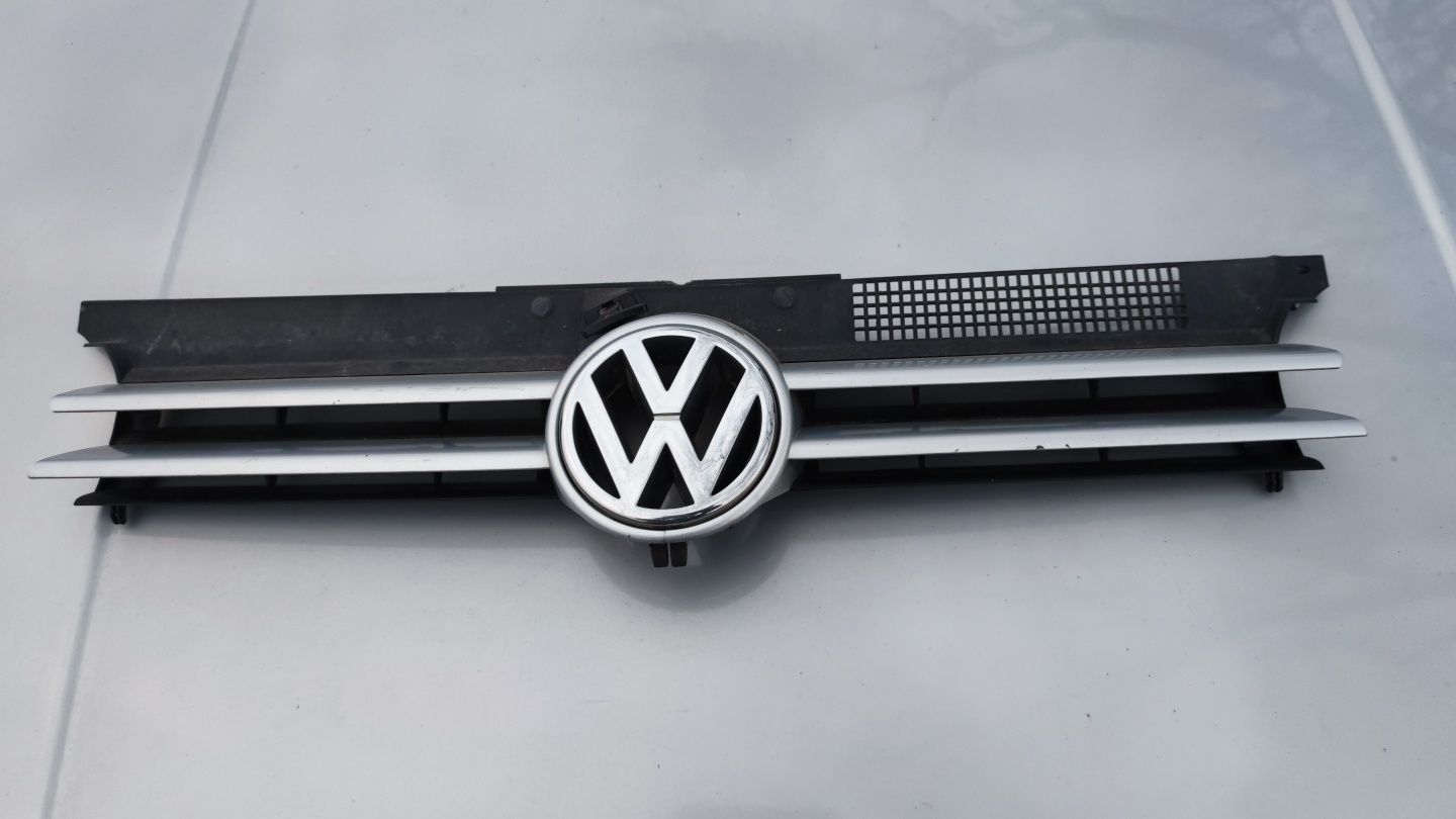 VW golf 4 gryl ze znaczkiem 100zł dawca