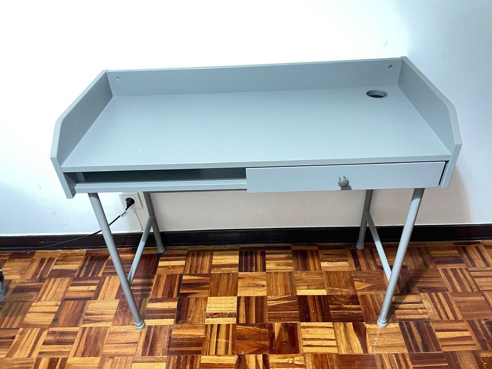 Mesa escrivaninha