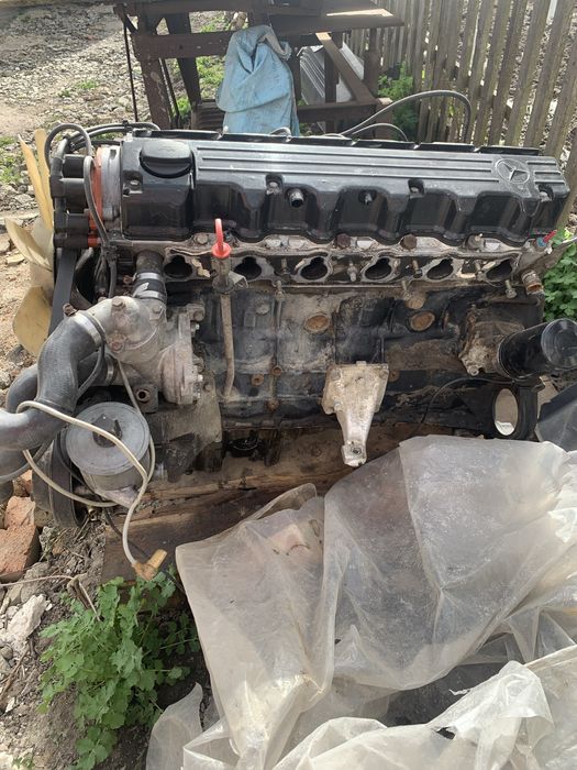 Продам двигатель Мерседес 124 ОМ 103 бензин 2.6