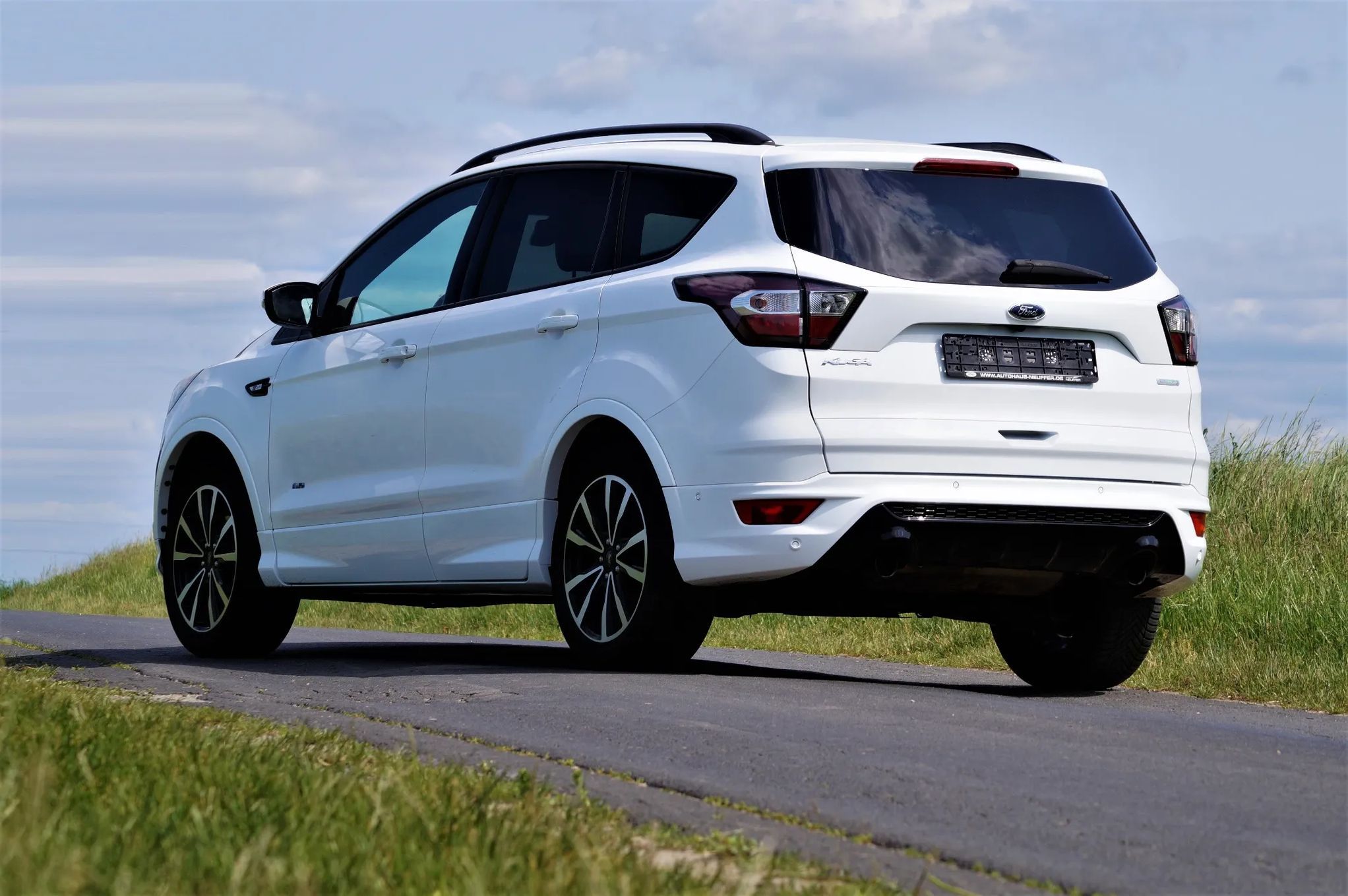 Ford Kuga ST-line piękna bezwypadk. KAMERA 4x4 AUTOMAT panoramadach