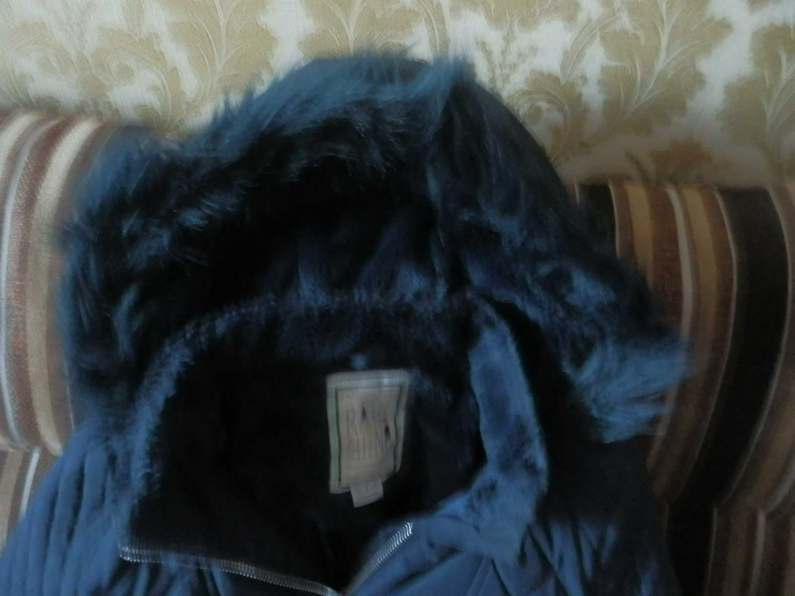 Куртка синняя на девочку