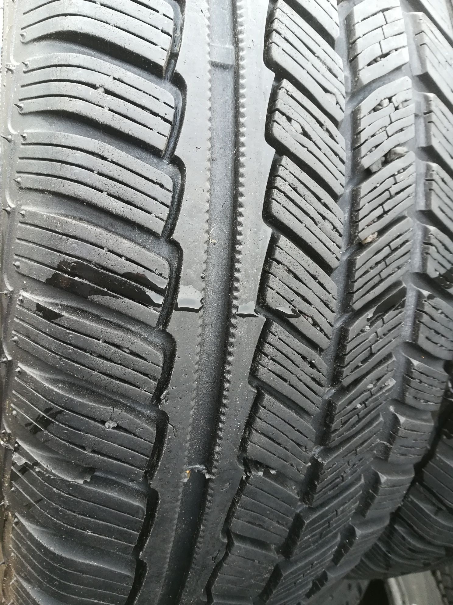 Opona wielosezonowa 7.5 mm 205/55R16 Starfire AS 2000 r.17