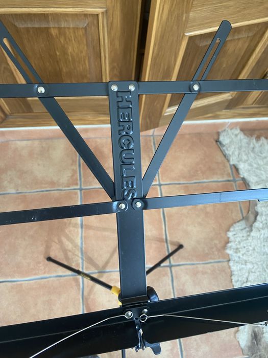 Suporte para partitura Hercules stands