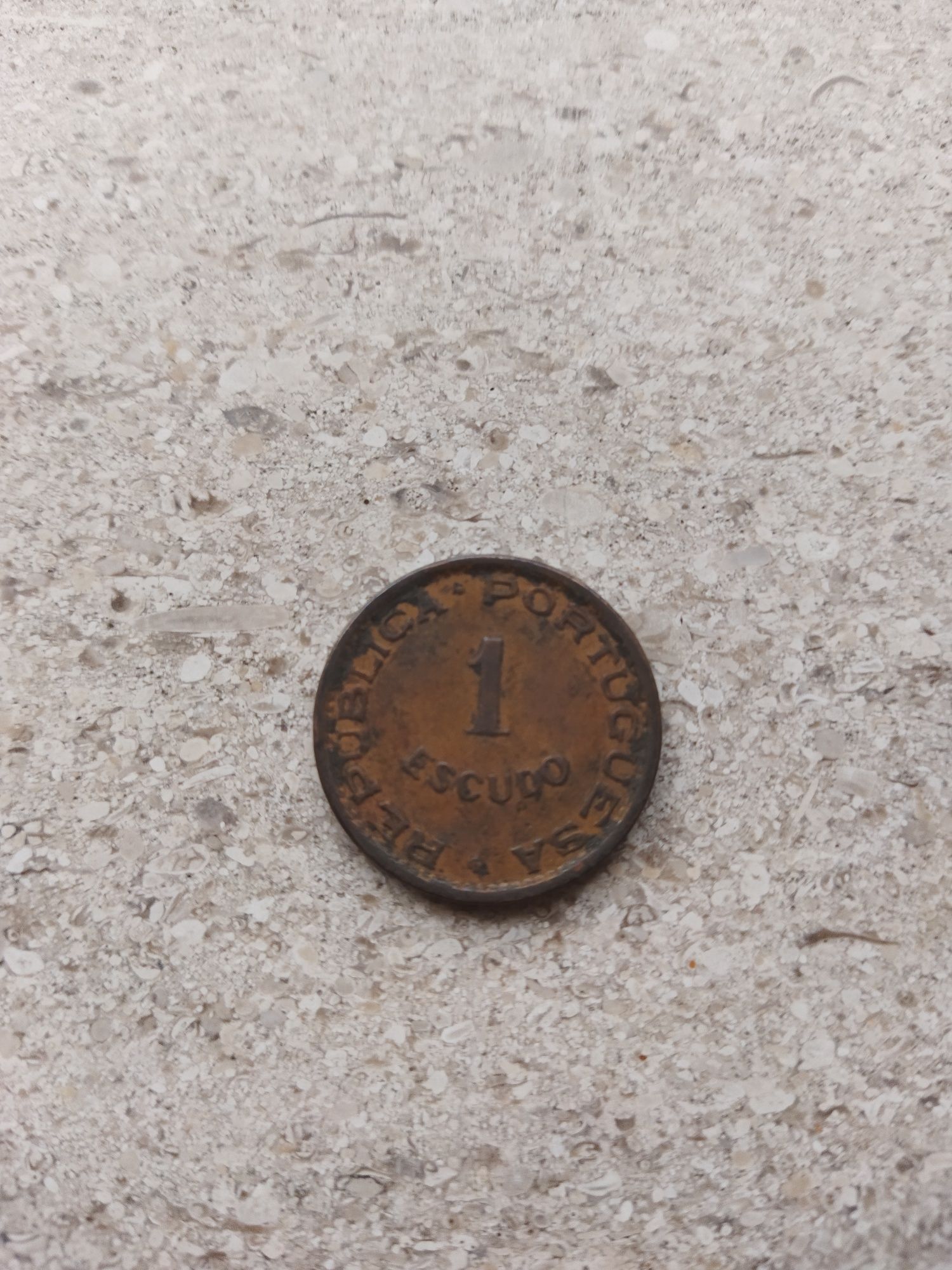 Moeda 1 escudo Angola 1974