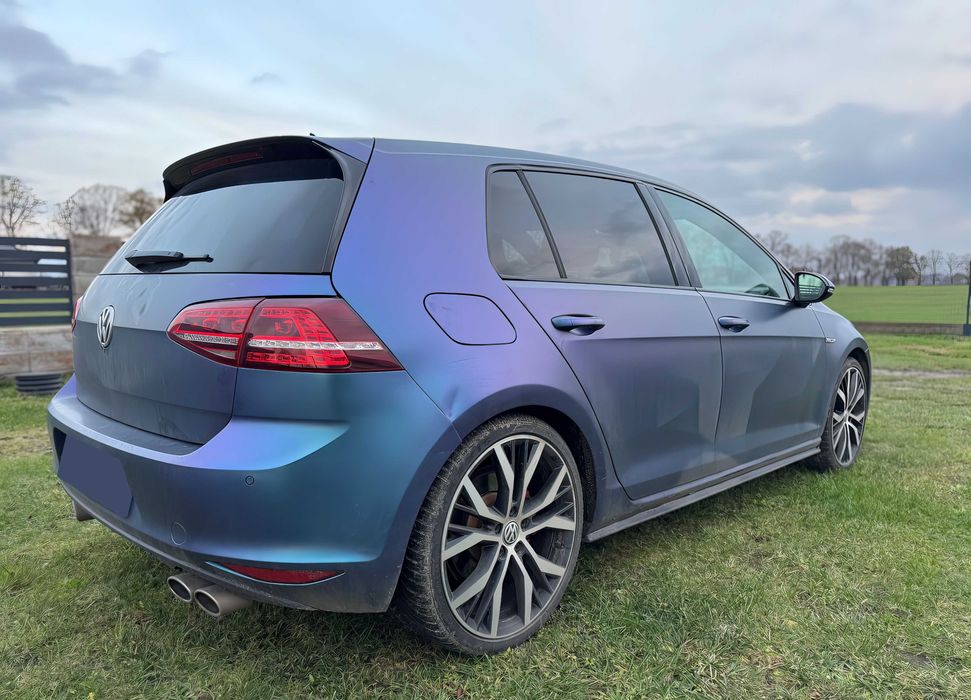 Volkswagen Golf      2016