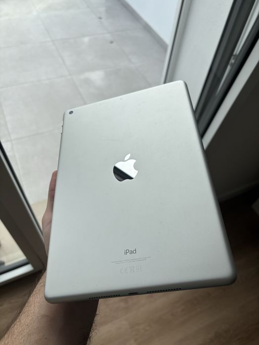 iPad 7th 32GB + Apple Pencil 1st Gen